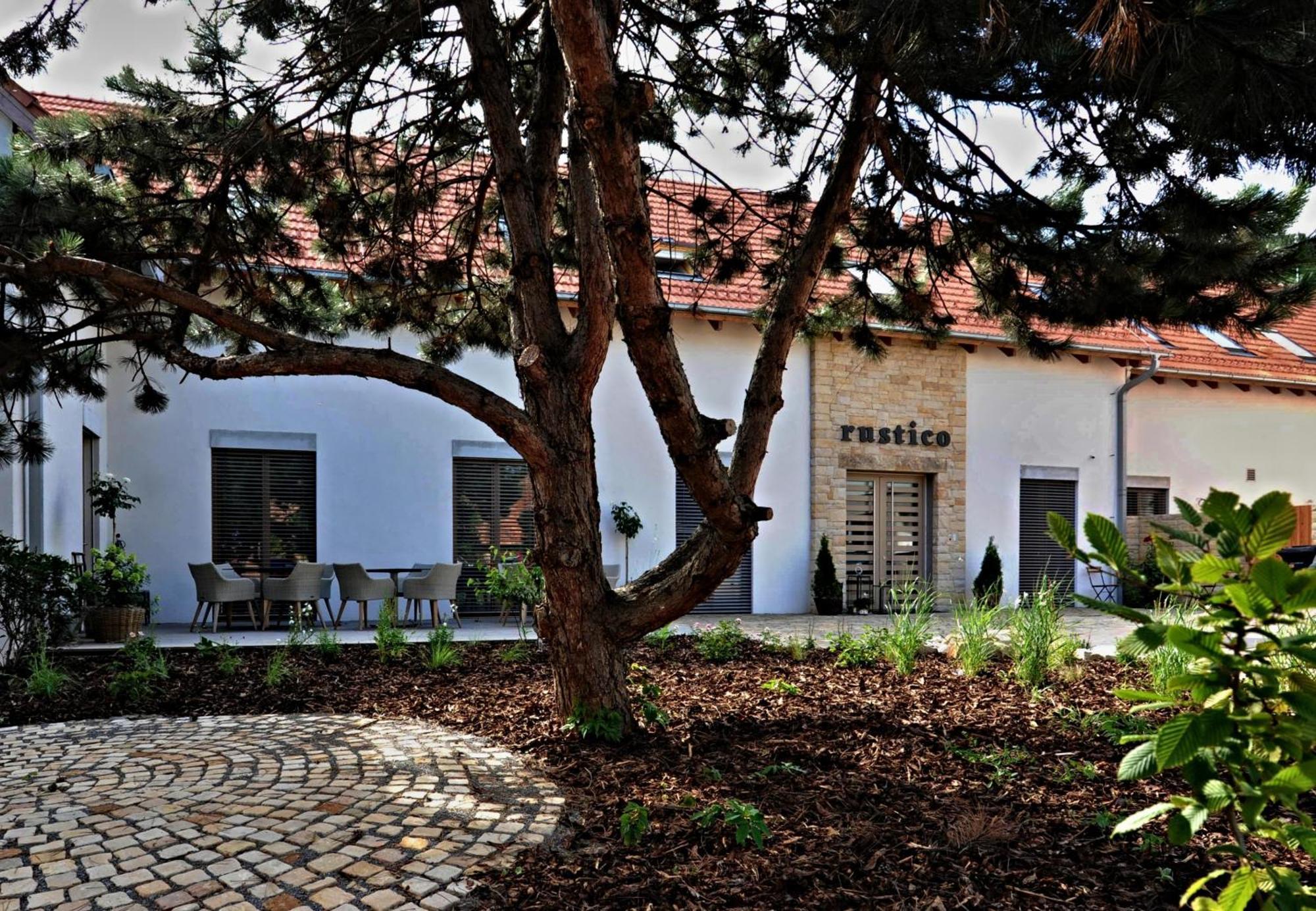 penzion rustico s.r.o. Bučovice Esterno foto